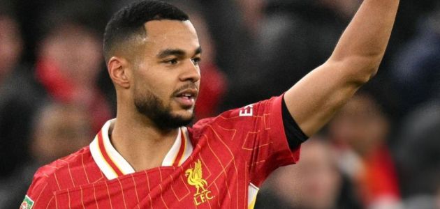 ليفربول يتقدم على توتنهام بهدف في الشوط الأول ويقترب من نهائي كأس رابطة الأندية الإنجليزية