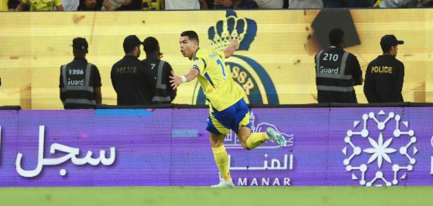 رونالدو يقود النصر للفوز على الرياض بثنائية في الدوري السعودي